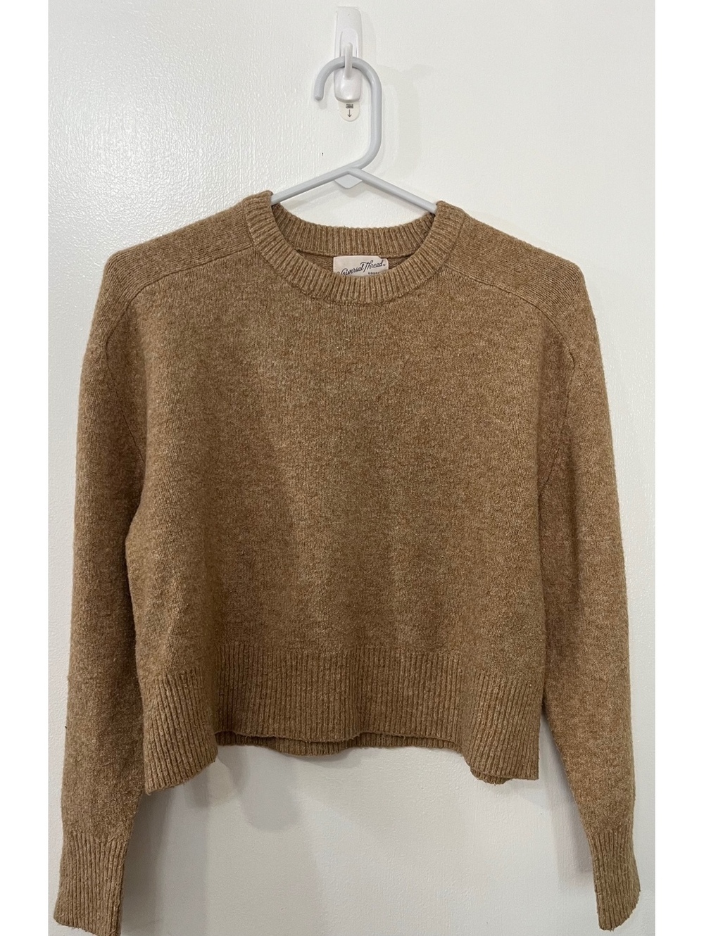 Small Universal Thread Tan Sweater